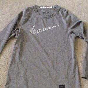 Nike Pro Dri-FIT long sleeve Youth top Size Small Authentic Like NEW
